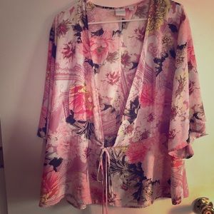 New York and Company floral kimono